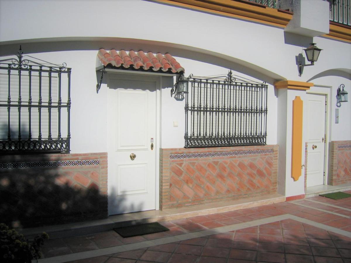 Apartamentos La Libertad 埃斯特波纳 外观 照片